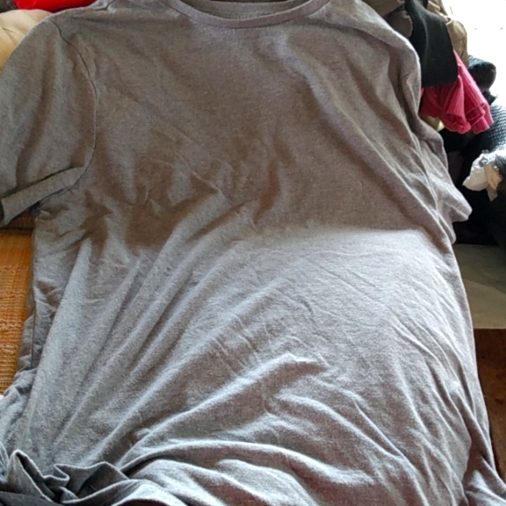A short sleeved shirt